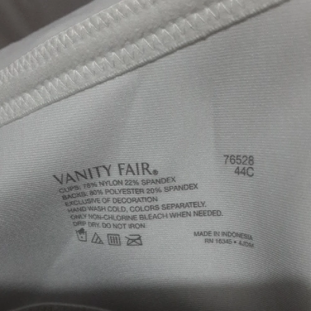 VANITY FAIR RADIANT SMOOTH Elegant‎ White Women's 44C Bra